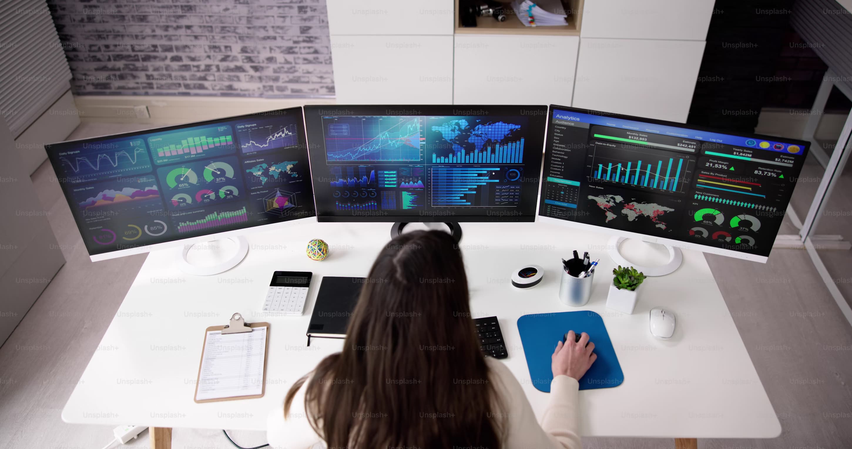 Cover Image for Why Your Business Needs a Master Data Management Revolution (And How to Get It Right)